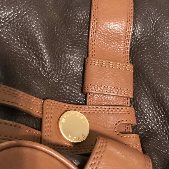 MICHAEL KORS PURSE - Picture 7 of 8